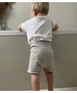 Strickgut kurze Babyhose